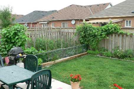 5 Orchid Dr, House detached with 3 bedrooms, 2 bathrooms and 4 parking in Brampton ON | Image 7