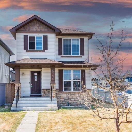9195 Saddlebrook Drive Ne, House detached with 4 bedrooms, 3 bathrooms and 2 parking in Calgary AB | Image 2