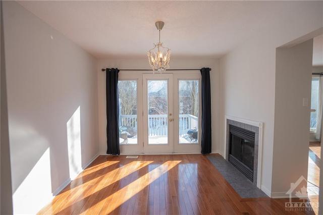66 Windeyer Crescent, Townhouse with 3 bedrooms, 3 bathrooms and 5 parking in Ottawa ON | Image 5