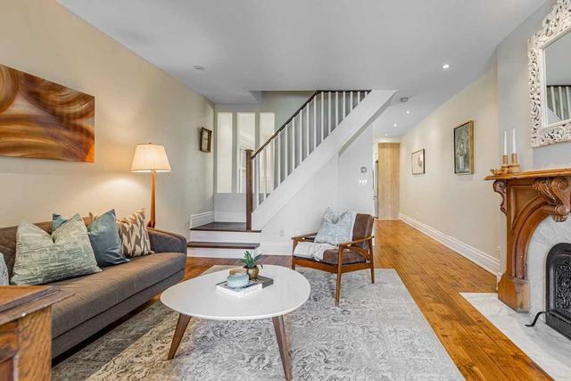 129 Maplewood Ave, House semidetached with 3 bedrooms, 2 bathrooms and 1 parking in Toronto ON | Image 26