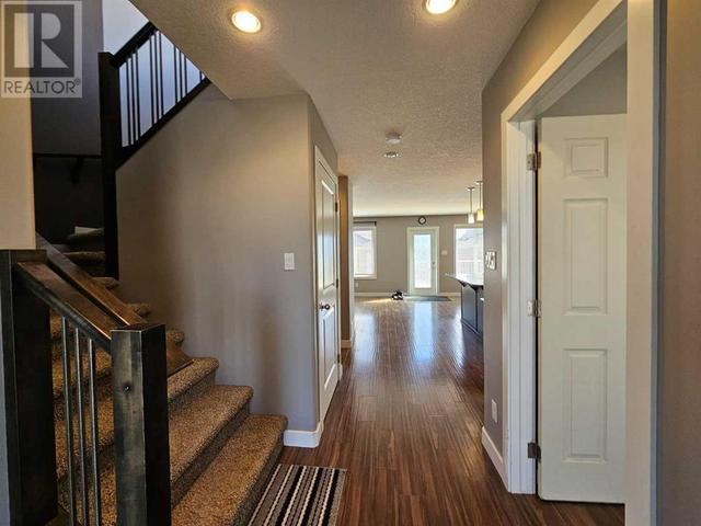 85 Mt Sundial Court W, House detached with 4 bedrooms, 3 bathrooms and 2 parking in Lethbridge AB | Image 5