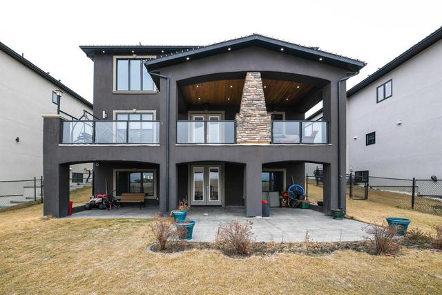 100 Park Drive, House detached with 6 bedrooms, 5 bathrooms and 8 parking in Calgary AB | Image 3