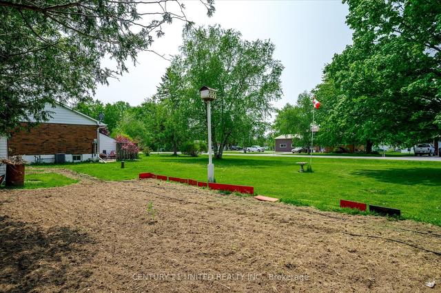 32 Chrisval Ave, House detached with 3 bedrooms, 3 bathrooms and 4 parking in Quinte West ON | Image 29