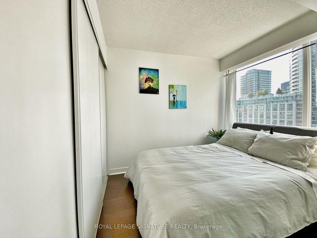 901 - 650 Queens Quay W, Condo with 1 bedrooms, 1 bathrooms and 0 parking in Toronto ON | Image 2