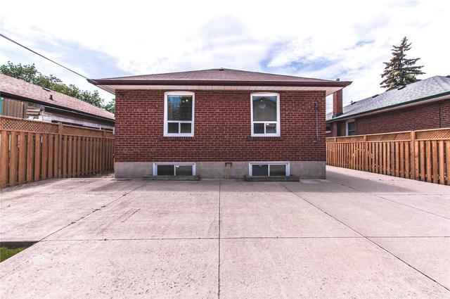 719 Markham Rd, House detached with 3 bedrooms, 2 bathrooms and 6 parking in Toronto ON | Image 15