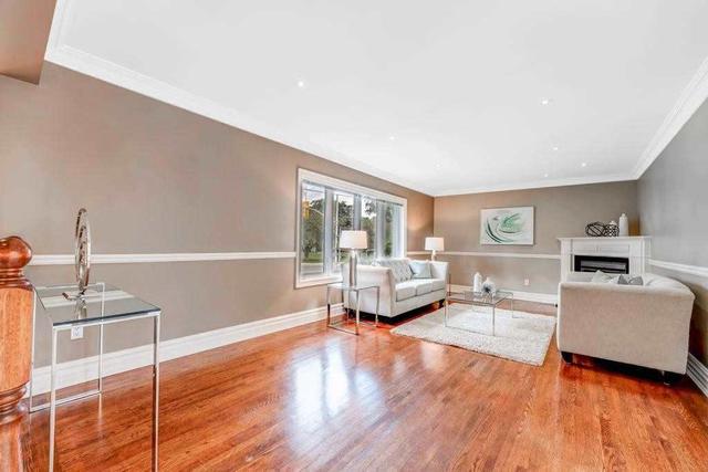 265 The Westway, House detached with 3 bedrooms, 3 bathrooms and 4 parking in Toronto ON | Image 2