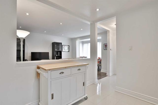8 De Quincy Blvd, House detached with 3 bedrooms, 2 bathrooms and 5 parking in Toronto ON | Image 30