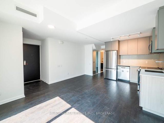 th51 - 10 Brin Dr, Townhouse with 3 bedrooms, 2 bathrooms and 1 parking in Toronto ON | Image 35
