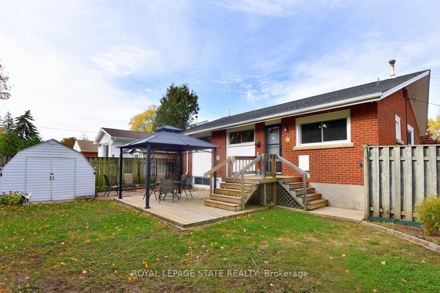 195 West 33rd St, House detached with 3 bedrooms, 1 bathrooms and 5 parking in Hamilton ON | Image 29
