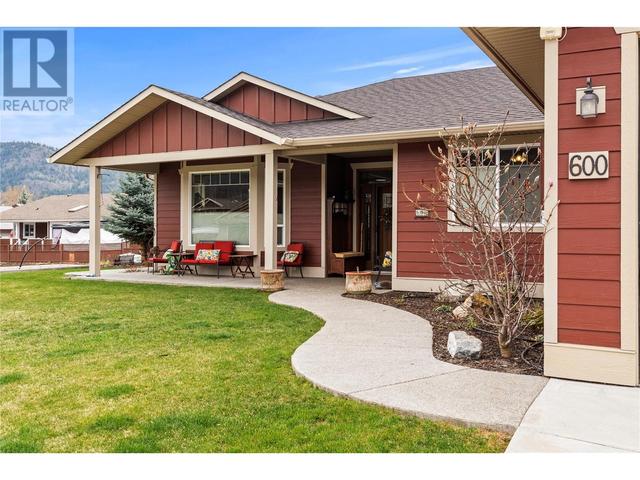 600 Nighthawk Avenue, House detached with 3 bedrooms, 2 bathrooms and 4 parking in Okanagan (Part) 1 BC | Image 2