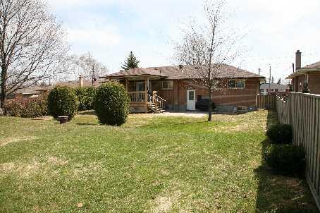 362 Rossland Rd, House detached with 3 bedrooms, 2 bathrooms and 4 parking in Oshawa ON | Image 9