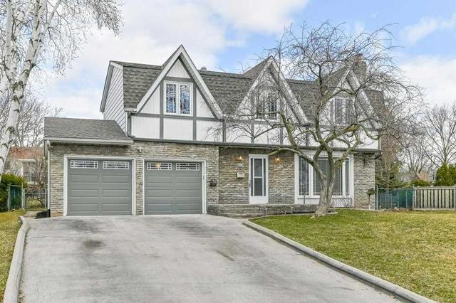 687 Demaris Crt, House detached with 4 bedrooms, 3 bathrooms and 4 parking in Burlington ON | Image 1