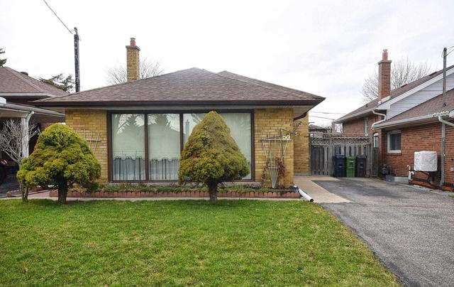 50 Lewiston Rd, House detached with 3 bedrooms, 2 bathrooms and 4 parking in Toronto ON | Card Image
