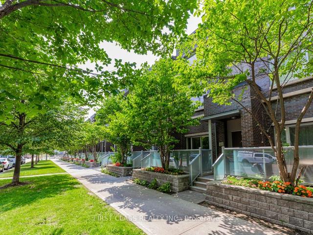 56 - 295 Village Green Sq, Townhouse with 3 bedrooms, 3 bathrooms and 2 parking in Toronto ON | Image 22