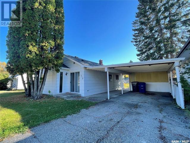 310 Maple Road E, House detached with 2 bedrooms, 1 bathrooms and null parking in Nipawin SK | Image 1