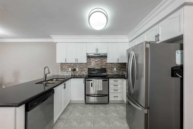 295 Deepsprings Cres, House semidetached with 4 bedrooms, 4 bathrooms and 5.5 parking in Vaughan ON | Image 3