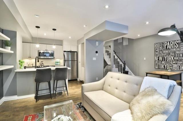 th304 - 60 Joe Shuster Way, Townhouse with 3 bedrooms, 3 bathrooms and 1 parking in Toronto ON | Image 2