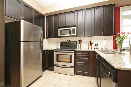 th2 - 98 Carr St, Townhouse with 2 bedrooms, 2 bathrooms and 1 parking in Toronto ON | Image 5