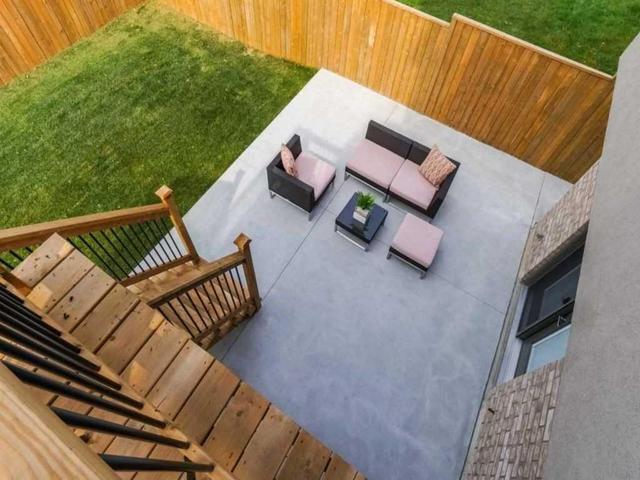 24A Montana Ave, House detached with 4 bedrooms, 5 bathrooms and 4 parking in Toronto ON | Image 15
