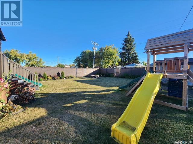 245 11th Avenue W, House detached with 3 bedrooms, 2 bathrooms and null parking in Melville SK | Image 10