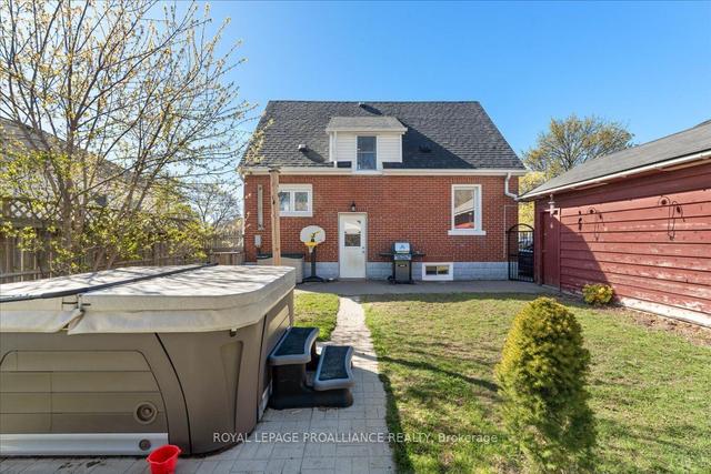 370 Bridge St E, House detached with 3 bedrooms, 1 bathrooms and 3 parking in Belleville ON | Image 26
