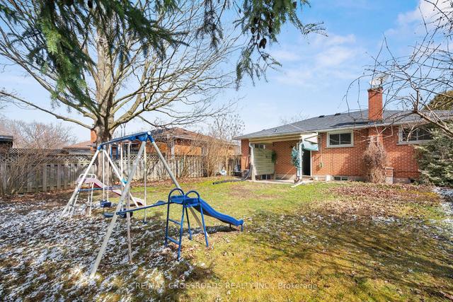 914 Walnut Crt, House detached with 3 bedrooms, 3 bathrooms and 5 parking in Oshawa ON | Image 24