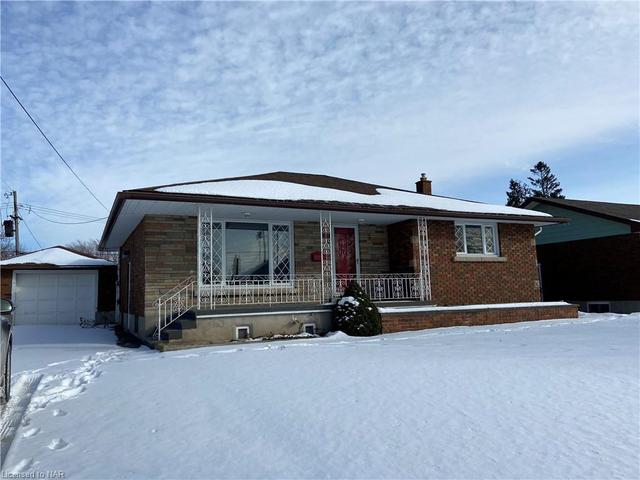upper - 22 Stewart Avenue, House detached with 3 bedrooms, 1 bathrooms and null parking in Thorold ON | Image 1