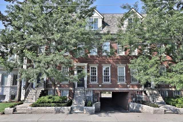 1404B Bayview Ave, House attached with 3 bedrooms, 3 bathrooms and 1 parking in Toronto ON | Image 1