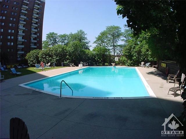 20 Chesterton Drive, Condo with 2 bedrooms, 1 bathrooms and 2 parking in Ottawa ON | Image 15