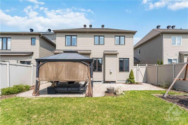 404 Nestleton Street, House detached with 4 bedrooms, 3 bathrooms and 6 parking in Ottawa ON | Image 27