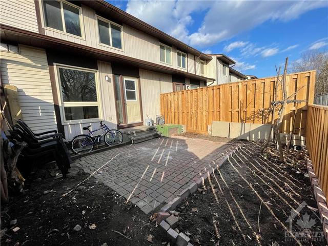 92 Irma Private, Townhouse with 3 bedrooms, 2 bathrooms and 2 parking in Ottawa ON | Image 28