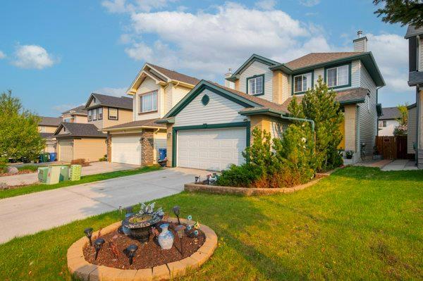 235 Cranfield Greens Se, House detached with 3 bedrooms, 3 bathrooms and 2 parking in Calgary AB | Image 4