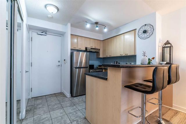 2110 - 38 Lee Centre Dr, Condo with 2 bedrooms, 1 bathrooms and 1 parking in Toronto ON | Image 27