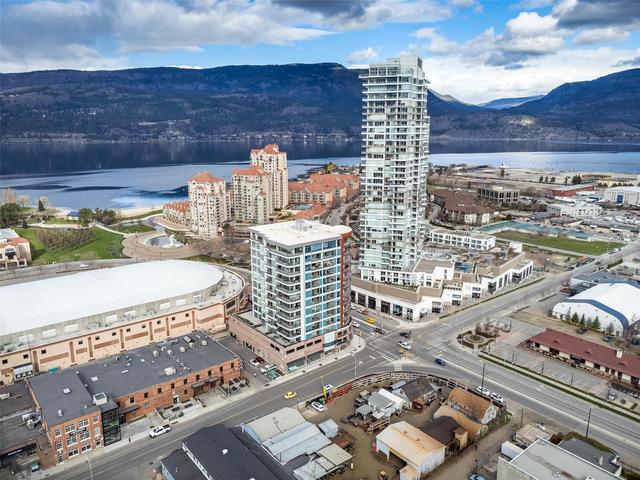 804 - 1232 Ellis Street, Condo with 3 bedrooms, 2 bathrooms and 1 parking in Kelowna BC | Card Image