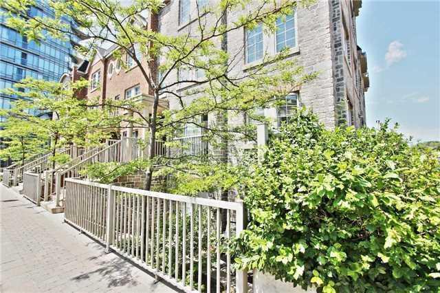 Th 08 - 95 The Queensway Ave, Townhouse with 1 bedrooms, 1 bathrooms and 1 parking in Toronto ON | Image 11