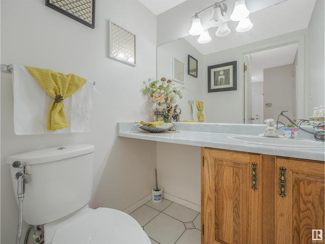 2216 113 St Nw, House semidetached with 4 bedrooms, 2 bathrooms and null parking in Edmonton AB | Image 21
