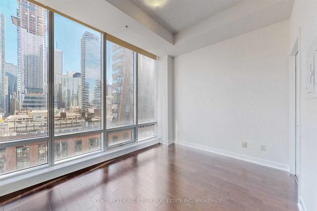 1004 - 295 Adelaide St W, Condo with 2 bedrooms, 2 bathrooms and 1 parking in Toronto ON | Image 7