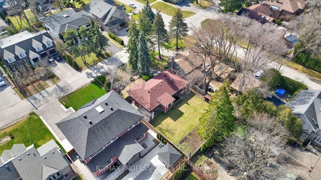 24 Golfcrest Rd, House detached with 2 bedrooms, 1 bathrooms and 4 parking in Toronto ON | Image 22