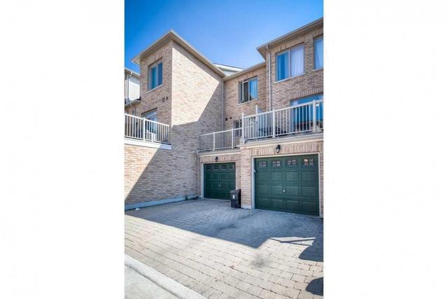 30 Belanger Cres, House attached with 3 bedrooms, 2 bathrooms and 1 parking in Toronto ON | Image 18