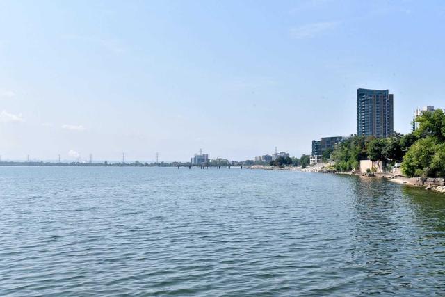 604 - 2190 Lakeshore Rd, Condo with 2 bedrooms, 2 bathrooms and 2 parking in Burlington ON | Image 28
