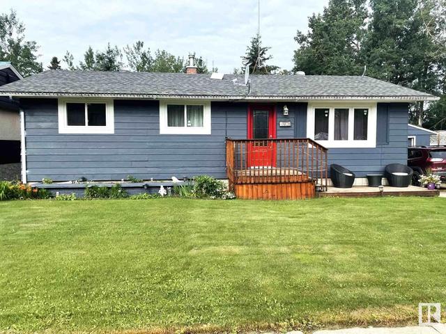 4808 50 St, House detached with 4 bedrooms, 1 bathrooms and null parking in Breton AB | Image 17