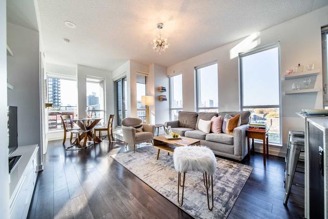 909 - 170 Sumach St, Condo with 2 bedrooms, 2 bathrooms and 1 parking in Toronto ON | Card Image
