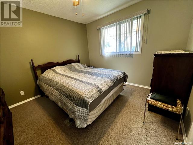 453 3rd Avenue Se, House detached with 3 bedrooms, 2 bathrooms and null parking in Swift Current SK | Image 9