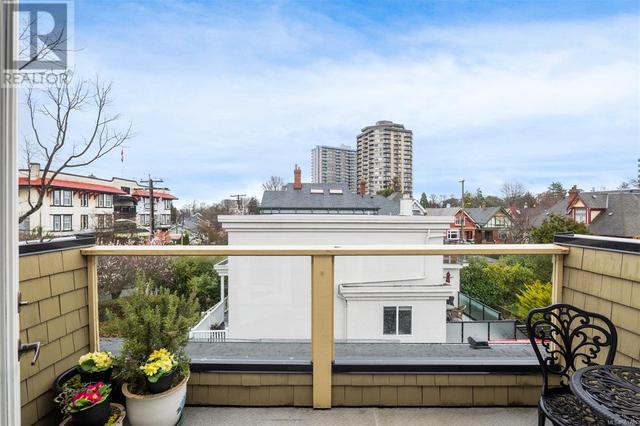 4 - 247 Government St, House attached with 3 bedrooms, 2 bathrooms and 1 parking in Victoria BC | Image 15