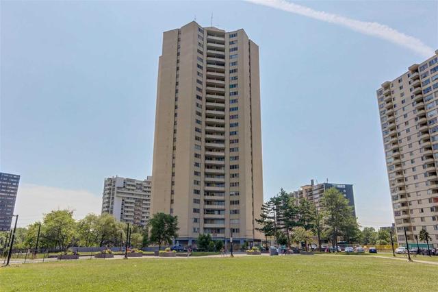 2701 - 330 Dixon Rd, Condo with 2 bedrooms, 1 bathrooms and 1 parking in Toronto ON | Image 1