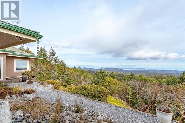 4303 Munn Rd, House detached with 5 bedrooms, 4 bathrooms and 8 parking in Highlands BC | Image 82