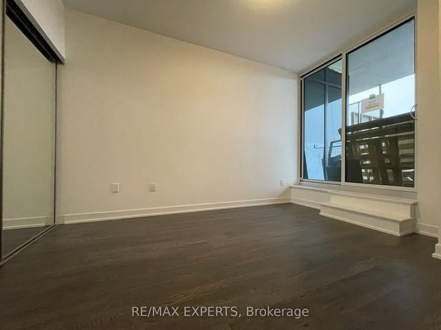 229 - 20 O'neill Rd E, Condo with 1 bedrooms, 1 bathrooms and 0 parking in Toronto ON | Image 3