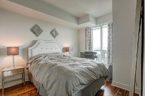 lph24 - 35 Brian Peck Cres, Condo with 2 bedrooms, 2 bathrooms and 2 parking in Toronto ON | Image 10