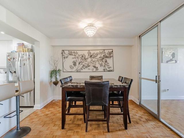810 - 511 The West Mall, Condo with 3 bedrooms, 2 bathrooms and 1 parking in Toronto ON | Image 5