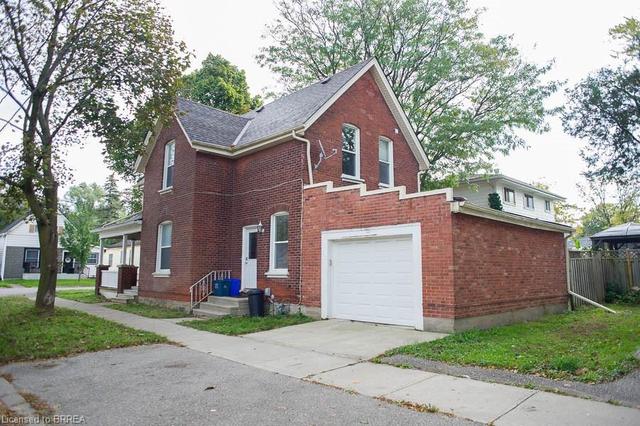 1 Gilkison Street, House detached with 4 bedrooms, 1 bathrooms and 2 parking in Brantford ON | Image 3